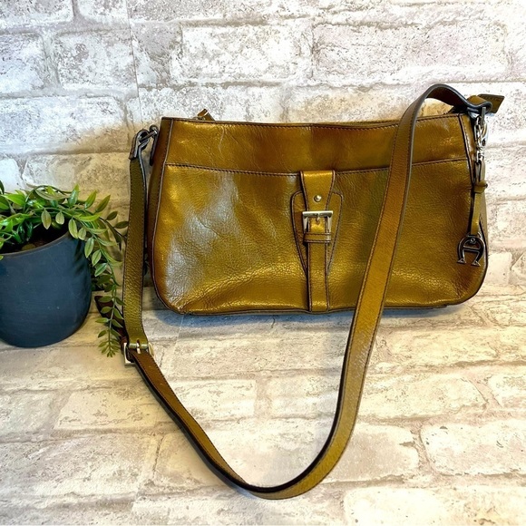 Etienne Aigner Bags Etienne Aigner Green Leather Shoulder Handbag